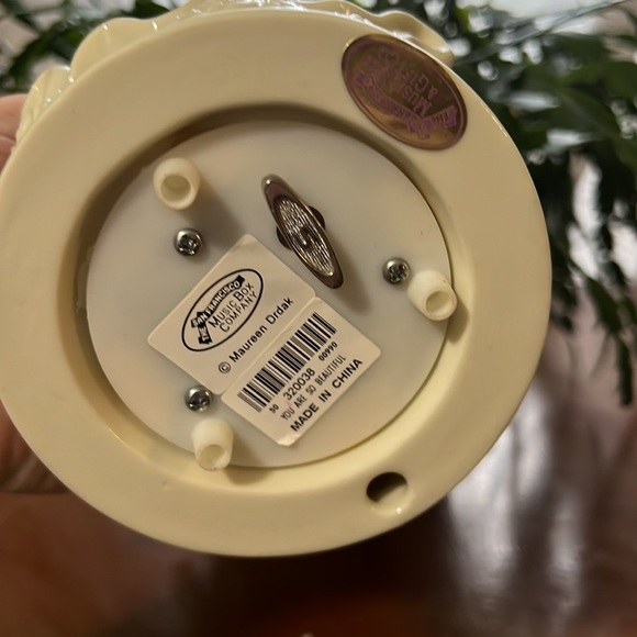 Rare San Francisco Music Box Co Maureen Drdak Porcelain Figurine Mom and Baby - Picture 7 of 9